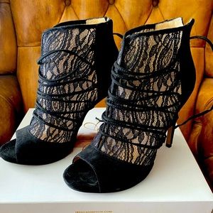 Jessica Simpson Raysha heels, lace and zip closure, size 8.5